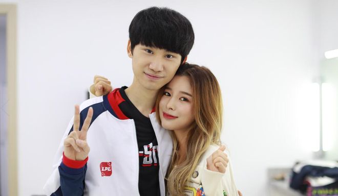 于自己的辉 于自己的辉